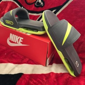 Nike Air Max cirro slides